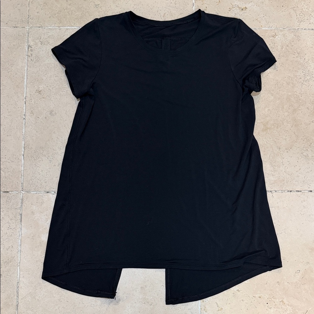 Lululemon Athletica Black Short Sleeve Tee